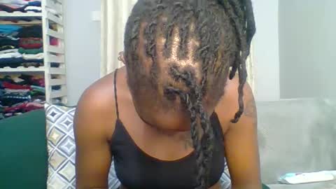 Snapshot of prettyela chatting on 01-13-26, 12:27 PrettyEla online show from 01-13-26, 12:27