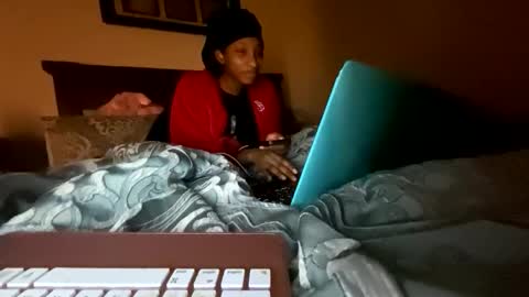 Snapshot of prettyfacefemale chatting on 02-04-26, 02:28 prettyfacefemale online show from 02-04-26, 02:28