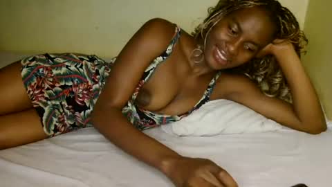 Snapshot of prettygoddess1 chatting on 06-22-26, 03:25 Mary online show from 06-22-26, 03:25