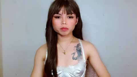 Snapshot of prettyjulian chatting on 12-13-24, 10:51 SEXY JULIA online show from 12-13-24, 10:51