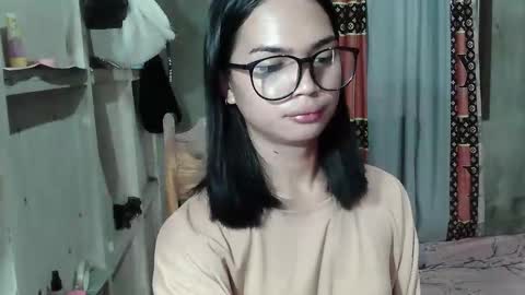 Snapshot of prettykhelcy chatting on 04-27-26, 01:25 prettykhelcy online show from 04-27-26, 01:25