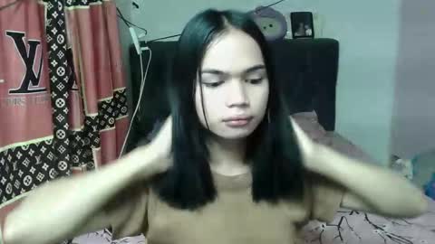 Snapshot of prettykhelcy chatting on 05-12-26, 11:24 prettykhelcy online show from 05-12-26, 11:24