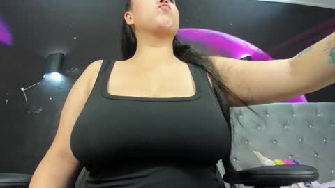 Laura  Onlyfans   40OFF online show from 03-23-26, 10:25