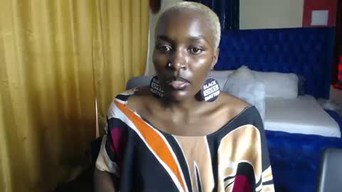 Snapshot of prettyquee chatting on 01-09-25, 09:48 sasha online show from 01-09-25, 09:48