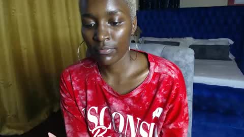 Snapshot of prettyquee chatting on 01-13-25, 01:28 sasha online show from 01-13-25, 01:28