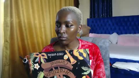 Snapshot of prettyquee chatting on 01-28-25, 10:12 sasha online show from 01-28-25, 10:12