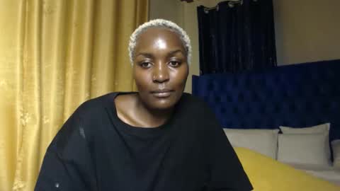 Snapshot of prettyquee chatting on 10-02-25, 01:29 sasha online show from 10-02-25, 01:29