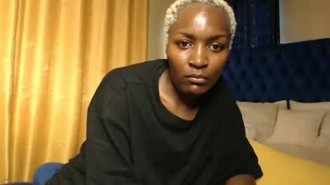 Snapshot of prettyquee chatting on 10-08-25, 08:45 sasha online show from 10-08-25, 08:45