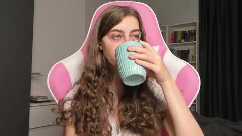 Sophie  next stream will be at Monday  i will wait you guys  online show from 05-11-26, 06:19