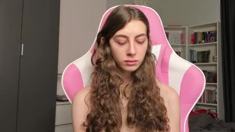 Sophie  next stream will be at Monday  i will wait you guys  online show from 05-12-26, 05:59