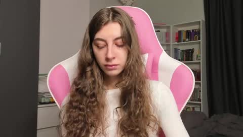 Sophie  next stream will be at Monday  i will wait you guys  online show from 05-31-26, 07:04