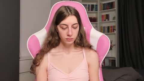 Snapshot of prettysomething chatting on 06-27-26, 07:24 Sophie next stream will be at Monday i will wait you guys online show from 06-27-26, 07:24
