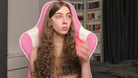 Snapshot of prettysomething chatting on 07-05-26, 05:03 Sophie next stream will be at Monday i will wait you guys online show from 07-05-26, 05:03