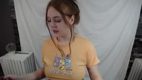 Snapshot of prettyvalerii_ chatting on 02-13-25, 01:19 Valeri online show from 02-13-25, 01:19