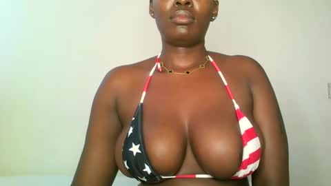 Snapshot of prettyvishy chatting on 02-14-25, 07:07 prettyvishy online show from 02-14-25, 07:07