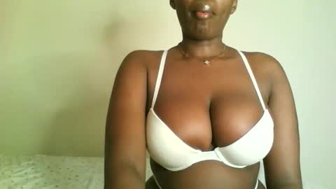 Snapshot of prettyvishy chatting on 09-16-25, 02:23 prettyvishy online show from 09-16-25, 02:23