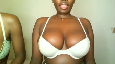 Snapshot of prettyvishy chatting on 07-15-26, 02:50 prettyvishy online show from 07-15-26, 02:50