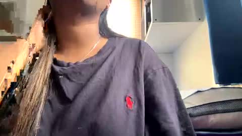 prettyyalisha online show from 04-15-26, 02:35