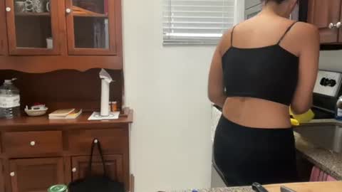 Snapshot of prettyyykittyyy22 chatting on 09-19-25, 04:29 prettyyykittyyy22 online show from 09-19-25, 04:29