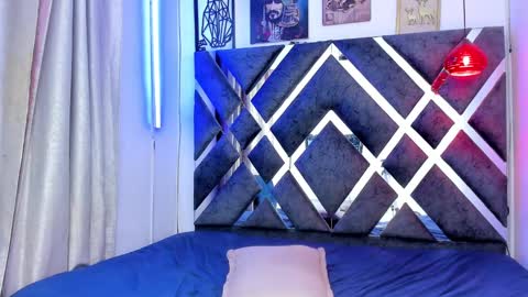 Snapshot of prince_arthur77 chatting on 01-16-25, 12:53 prince_arthur77 online show from 01-16-25, 12:53