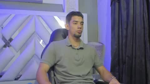 Snapshot of prince_arthur77 chatting on 01-22-25, 12:49 prince_arthur77 online show from 01-22-25, 12:49