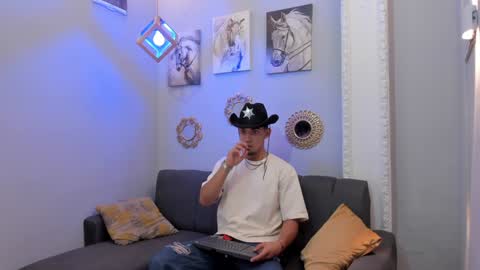 Snapshot of prince_arthur77 chatting on 02-08-25, 12:39 prince_arthur77 online show from 02-08-25, 12:39