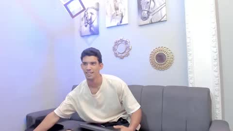 Snapshot of prince_arthur77 chatting on 03-12-25, 03:40 prince_arthur77 online show from 03-12-25, 03:40