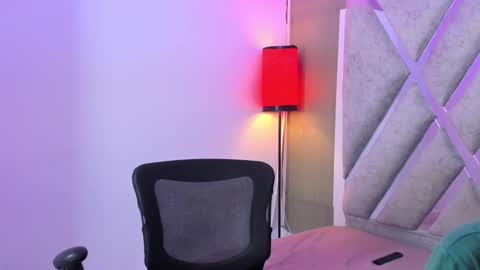 Snapshot of prince_arthur77 chatting on 09-17-25, 01:02 prince_arthur77 online show from 09-17-25, 01:02