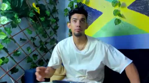 Snapshot of prince_arthur77 chatting on 09-18-25, 01:46 prince_arthur77 online show from 09-18-25, 01:46