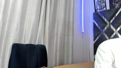 Snapshot of prince_arthur77 chatting on 10-19-25, 01:34 prince_arthur77 online show from 10-19-25, 01:34