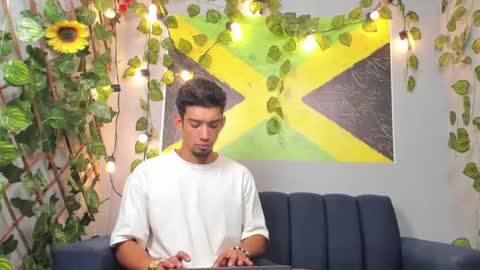 Snapshot of prince_arthur77 chatting on 11-06-25, 02:51 prince_arthur77 online show from 11-06-25, 02:51