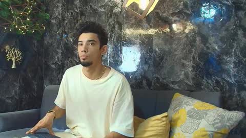 Snapshot of prince_arthur77 chatting on 11-18-25, 02:43 prince_arthur77 online show from 11-18-25, 02:43