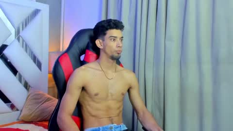 Snapshot of prince_arthur77 chatting on 11-23-25, 08:08 prince_arthur77 online show from 11-23-25, 08:08