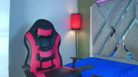 prince_arthur77 online show from 04-21-26, 01:28