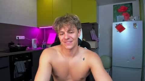 Snapshot of prince_nik chatting on 06-27-26, 04:45 prince online show from 06-27-26, 04:45