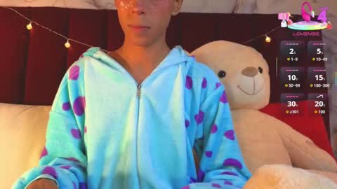 Snapshot of prince_poppy_ chatting on 10-04-25, 09:02 PRINCEPOPPY online show from 10-04-25, 09:02