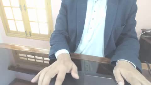 Snapshot of prince_undertaker_834 chatting on 10-16-25, 08:15 lover online show from 10-16-25, 08:15