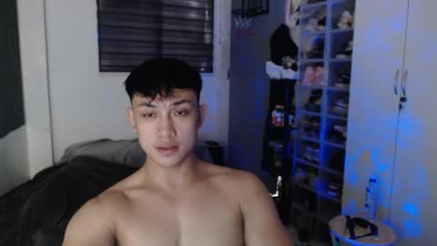 Snapshot of princeadrianx chatting on 06-03-26, 07:00 Prince Adrian online show from 06-03-26, 07:00