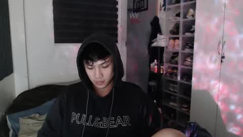 Snapshot of princeadrianx chatting on 06-09-26, 09:21 Prince Adrian online show from 06-09-26, 09:21