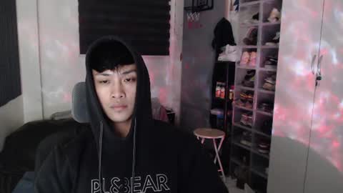 Snapshot of princeadrianx chatting on 06-11-26, 05:55 Prince Adrian online show from 06-11-26, 05:55