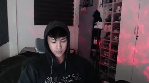 Snapshot of princeadrianx chatting on 06-13-26, 12:58 Prince Adrian online show from 06-13-26, 12:58