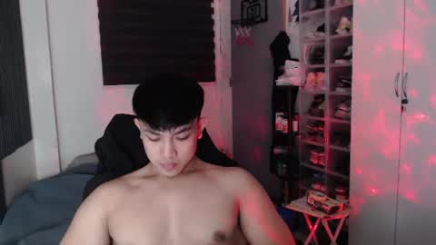 Snapshot of princeadrianx chatting on 06-16-26, 05:48 Prince Adrian online show from 06-16-26, 05:48