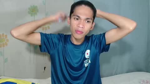 Snapshot of princeofcumxxx chatting on 02-12-25, 12:33 Mel online show from 02-12-25, 12:33