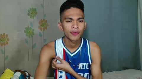 Snapshot of princeofcumxxx chatting on 02-16-25, 04:42 Mel online show from 02-16-25, 04:42