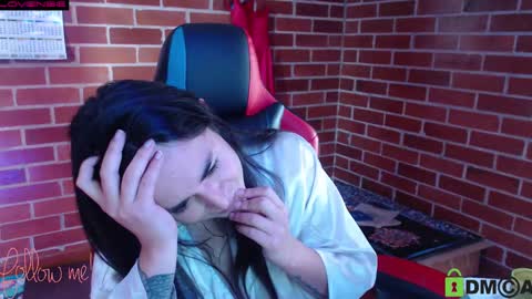 Leia online show from 02-18-25, 04:05