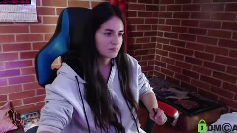 Leia online show from 02-26-25, 04:14