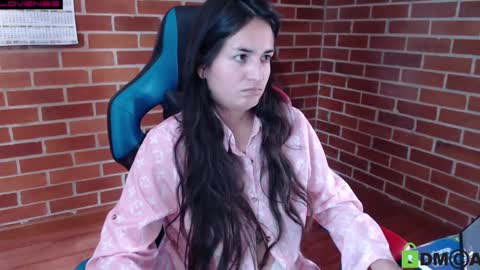 Leia online show from 09-15-25, 01:22