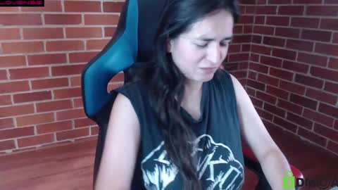 Leia online show from 02-15-26, 01:20