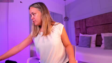 Paris online show from 03-11-25, 11:33