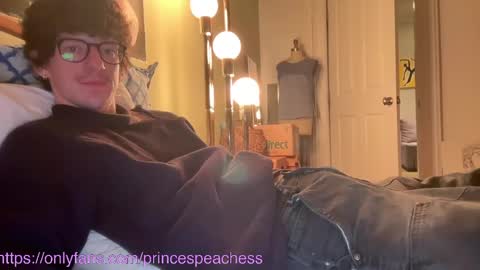 Peaches online show from 11-07-25, 03:50